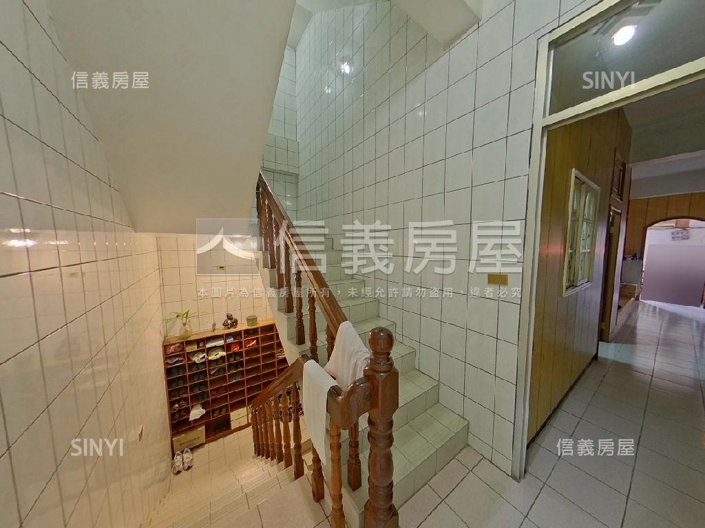 鶯歌市區·近火車站透店房屋室內格局與周邊環境