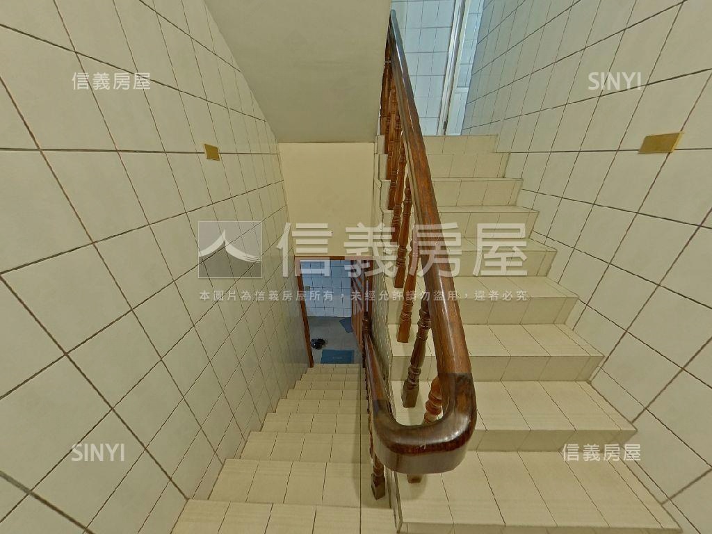 鶯歌市區·近火車站透店房屋室內格局與周邊環境