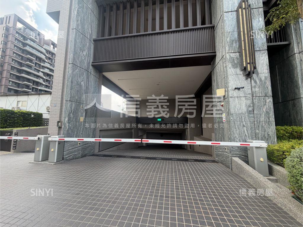 登陽春賞機捷兩房平車位房屋室內格局與周邊環境