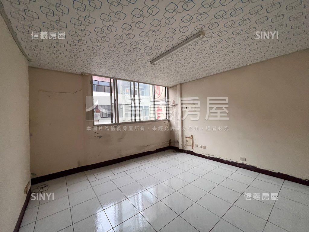 ＮＥＷ！正西屯路透天店面房屋室內格局與周邊環境
