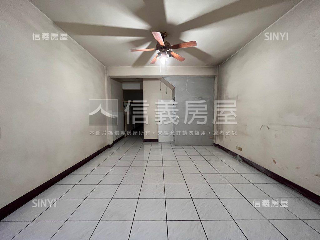 ＮＥＷ！正西屯路透天店面房屋室內格局與周邊環境