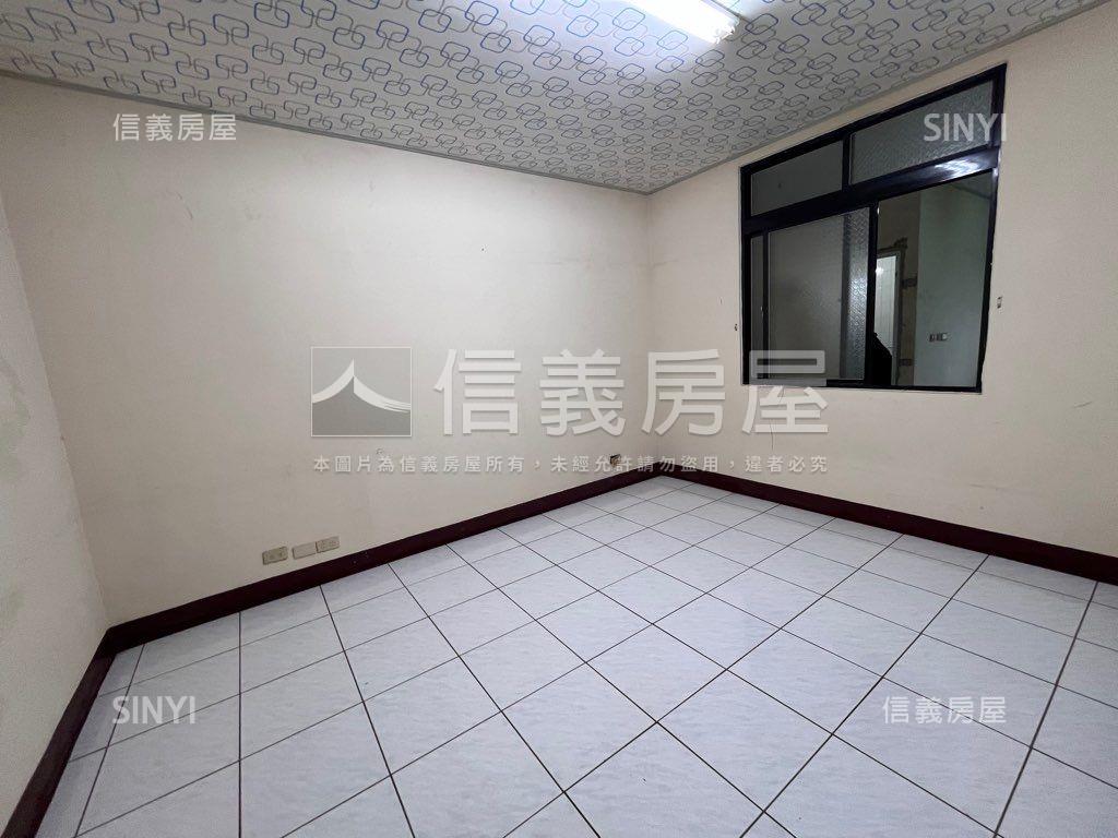 ＮＥＷ！正西屯路透天店面房屋室內格局與周邊環境