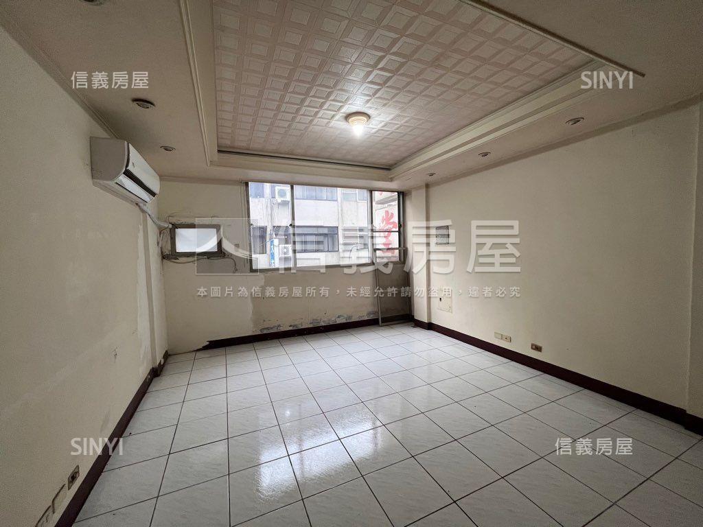 ＮＥＷ！正西屯路透天店面房屋室內格局與周邊環境