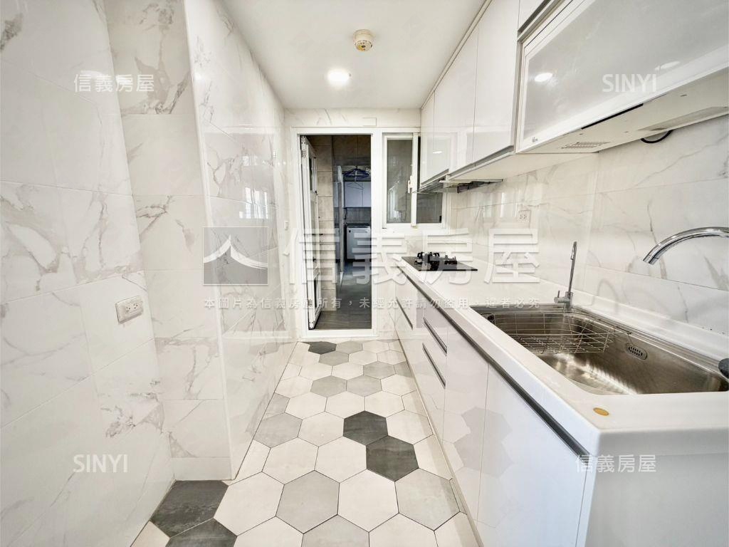 中央新村景觀美大３房房屋室內格局與周邊環境