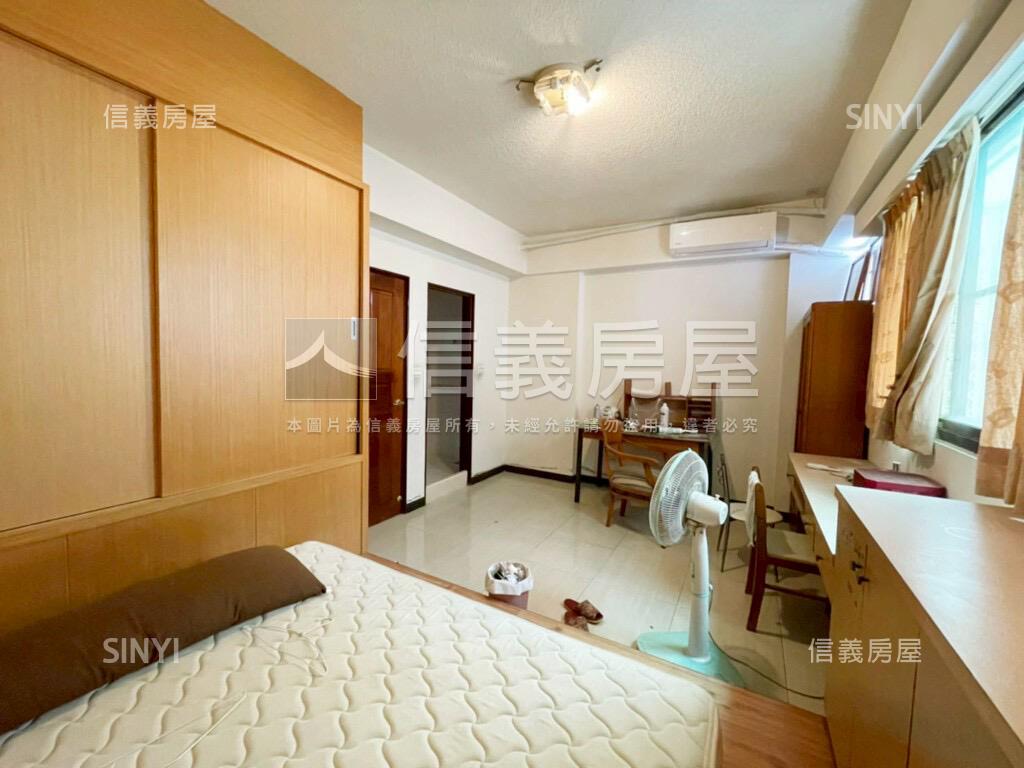 面球場店面透天房屋室內格局與周邊環境