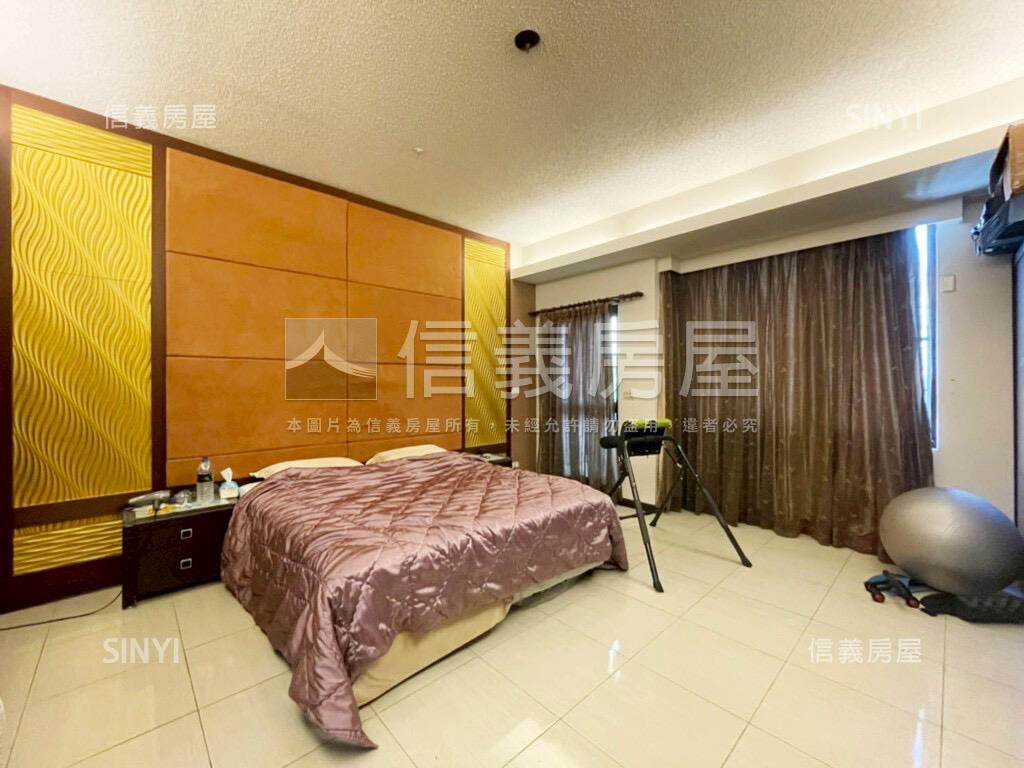 面球場店面透天房屋室內格局與周邊環境