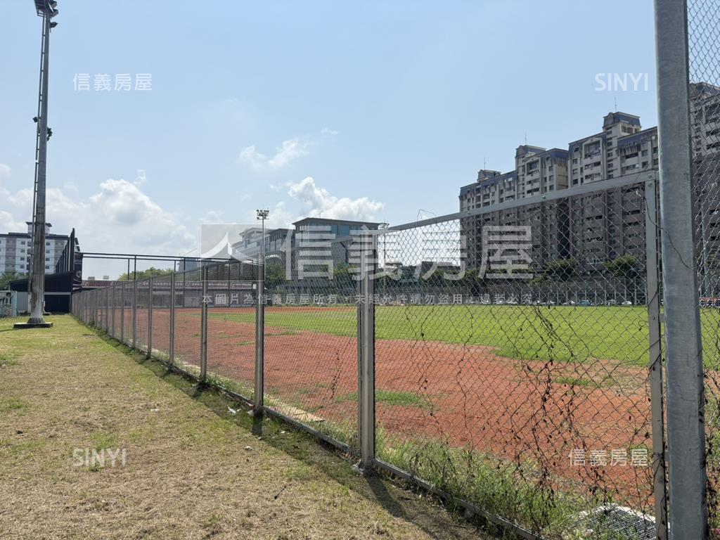 【健康三街】面球場店面透房屋室內格局與周邊環境
