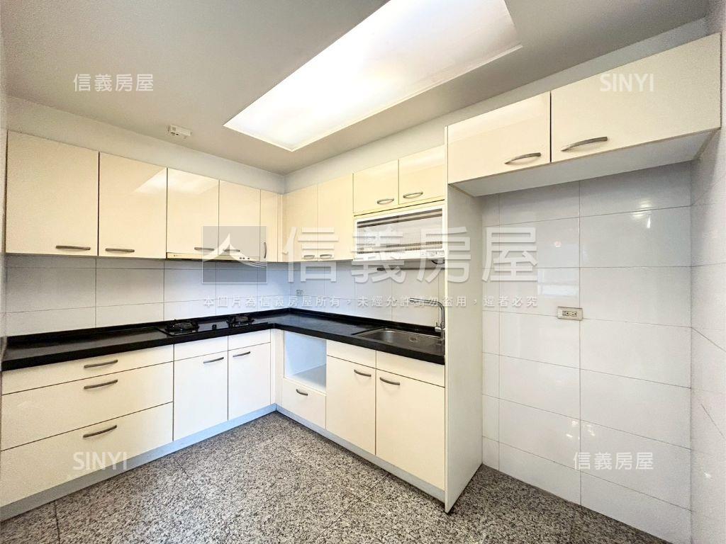 近興大震後美墅房屋室內格局與周邊環境