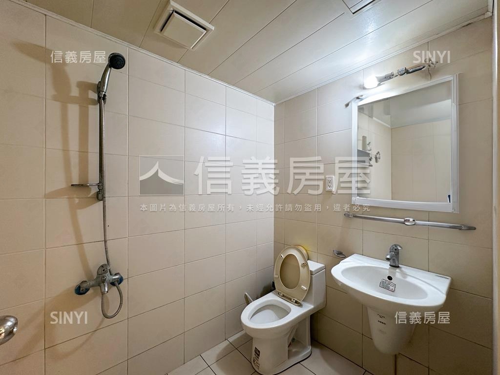 可愛邑採光三房配平移車位房屋室內格局與周邊環境