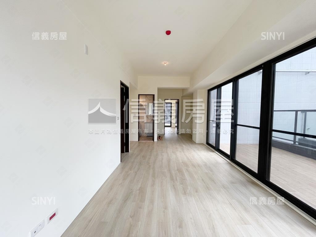 青沐頂樓露臺戶雙車位房屋室內格局與周邊環境