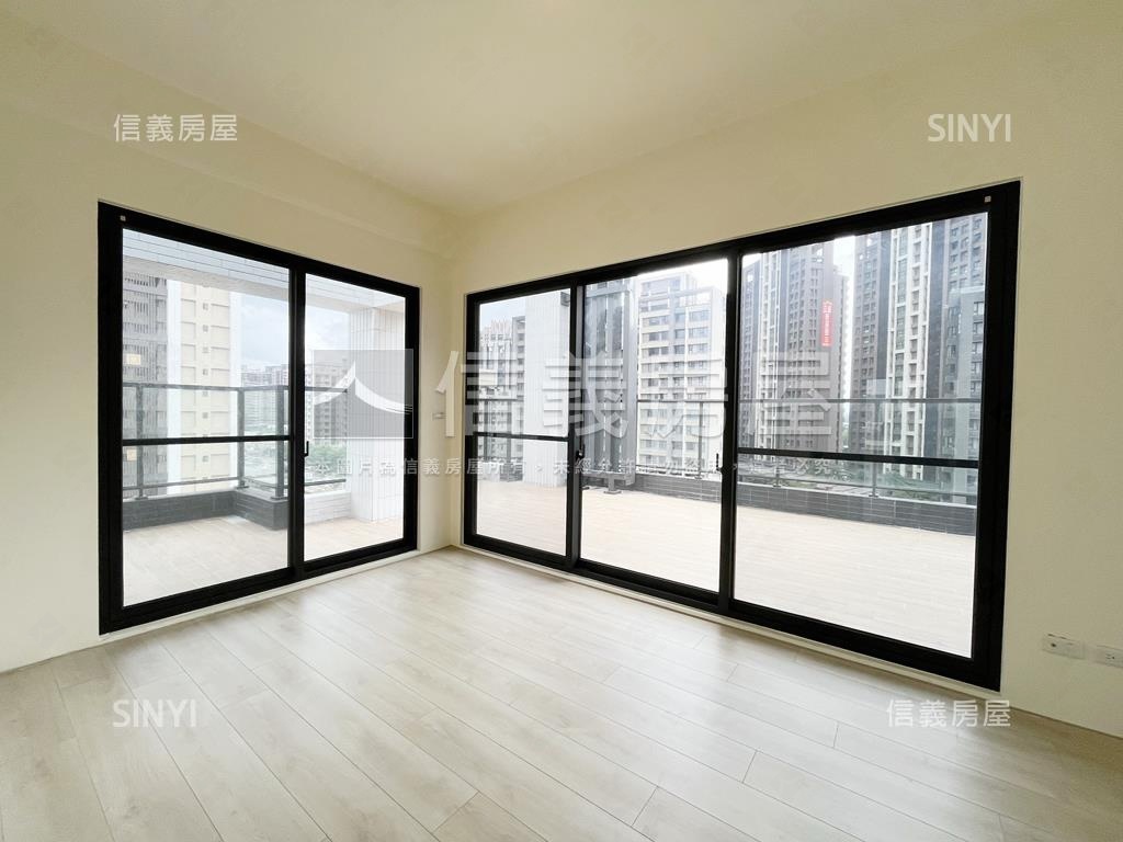 青沐頂樓露臺戶雙車位房屋室內格局與周邊環境