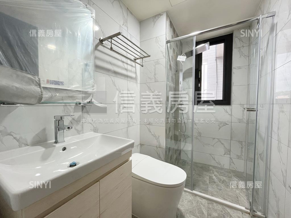 青沐頂樓露臺戶雙車位房屋室內格局與周邊環境