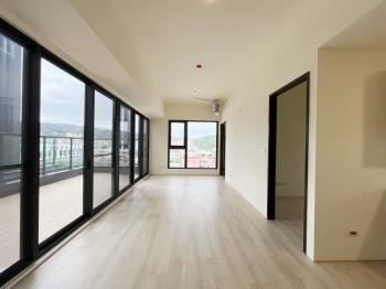 青沐頂樓露臺戶雙車位