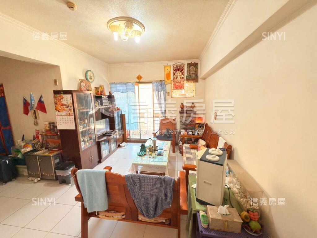 專任●摩登歐洲●高樓車位房屋室內格局與周邊環境
