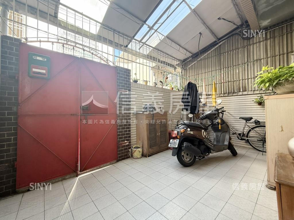 北區實踐街公園旁傳統透天房屋室內格局與周邊環境