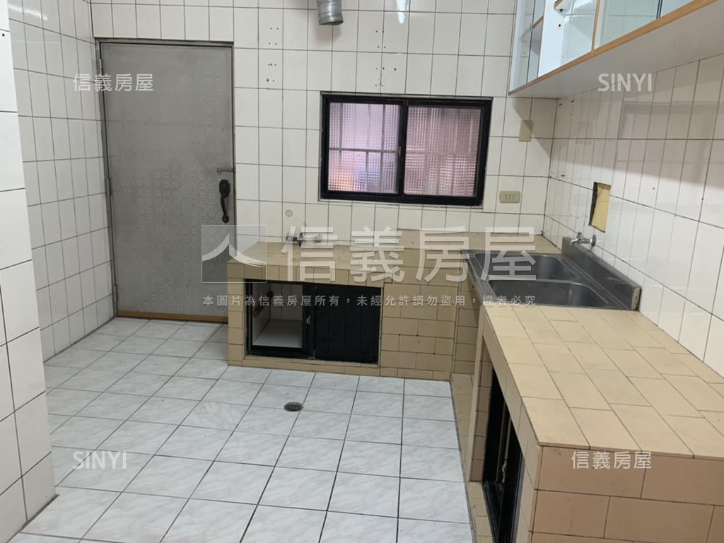 潛力黃金一樓房屋室內格局與周邊環境