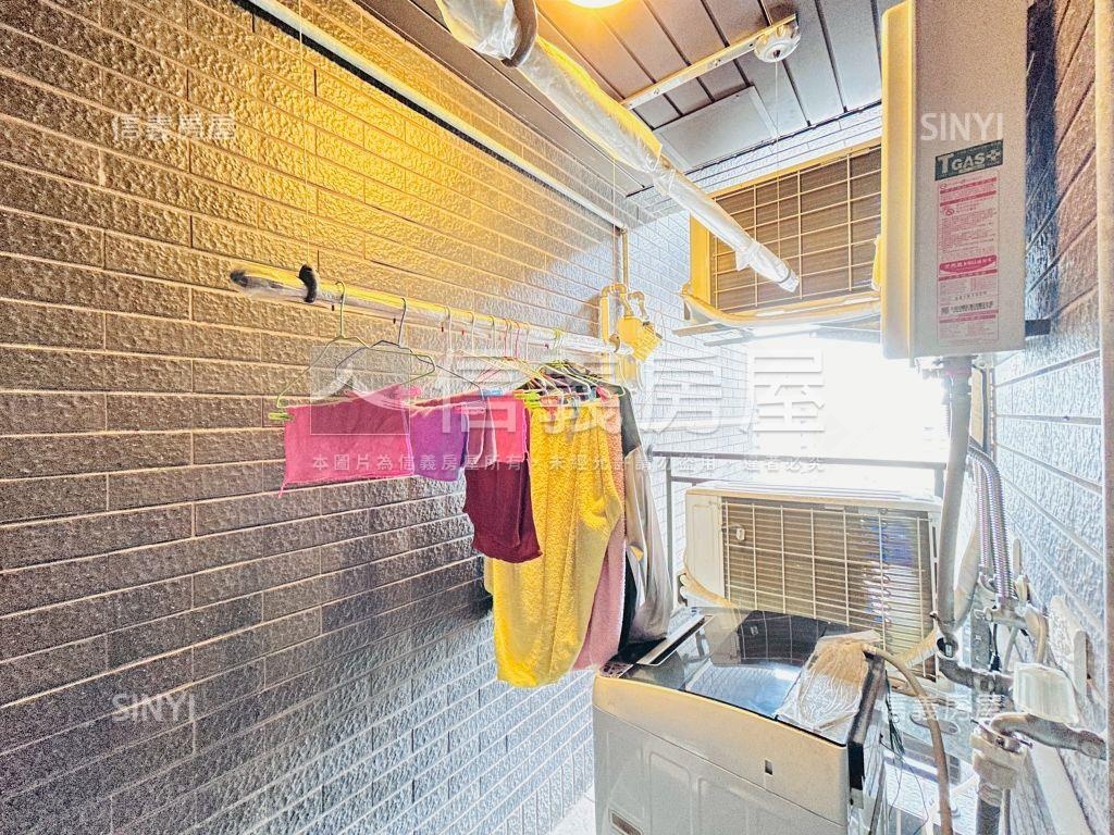 唯樂之丘次頂樓兩房車位房屋室內格局與周邊環境