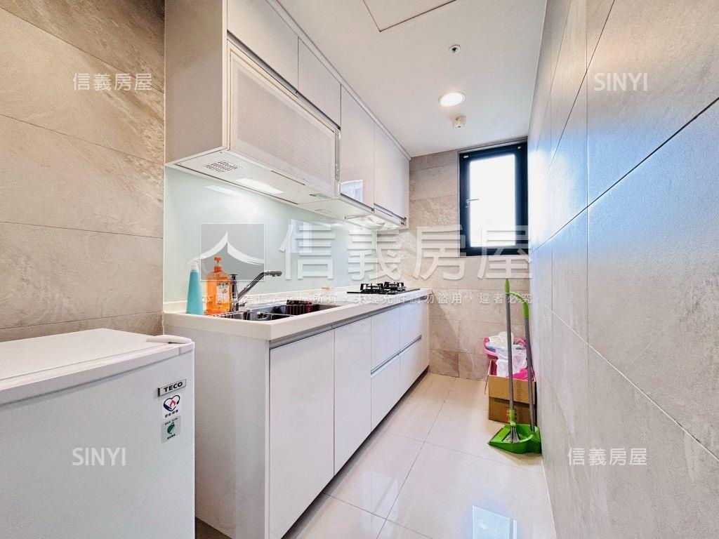 唯樂之丘次頂樓兩房車位房屋室內格局與周邊環境