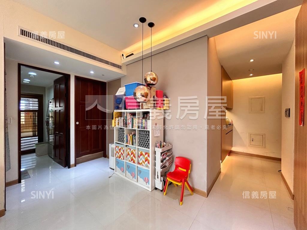 杜拜景觀高樓兩房房屋室內格局與周邊環境