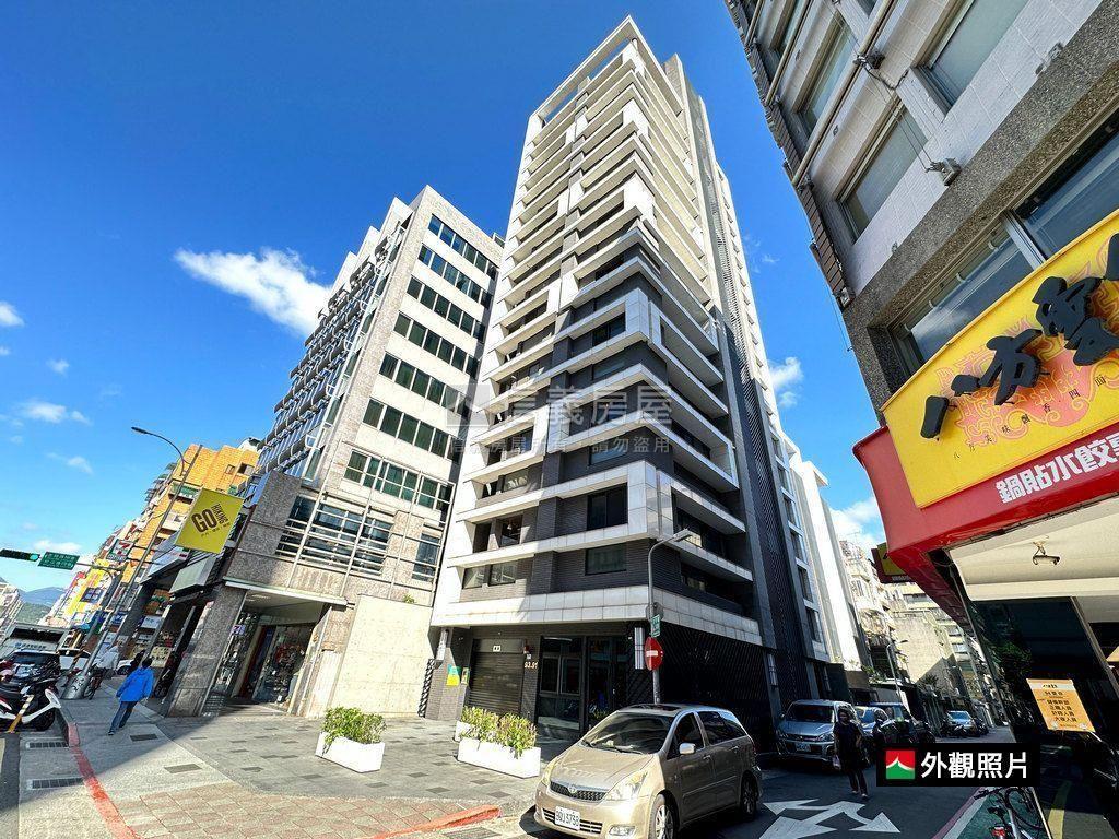 經典方城市高樓獨戶景觀房屋室內格局與周邊環境