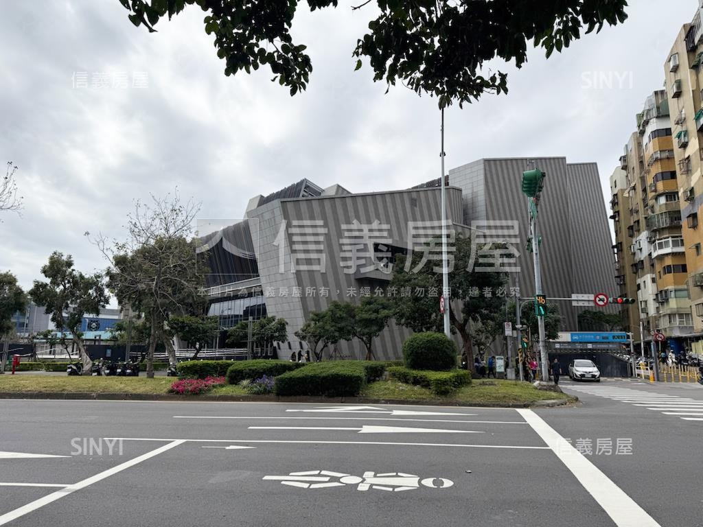 正文林路北士科旁金店面房屋室內格局與周邊環境