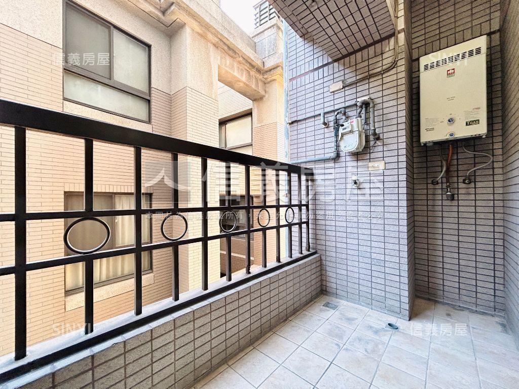 大地交響兩房平車房屋室內格局與周邊環境