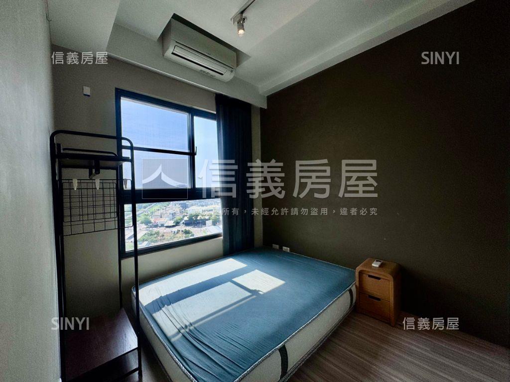 楠梓河景第一排三房平車房屋室內格局與周邊環境
