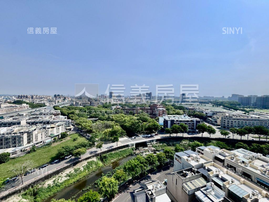 楠梓河景第一排三房平車房屋室內格局與周邊環境
