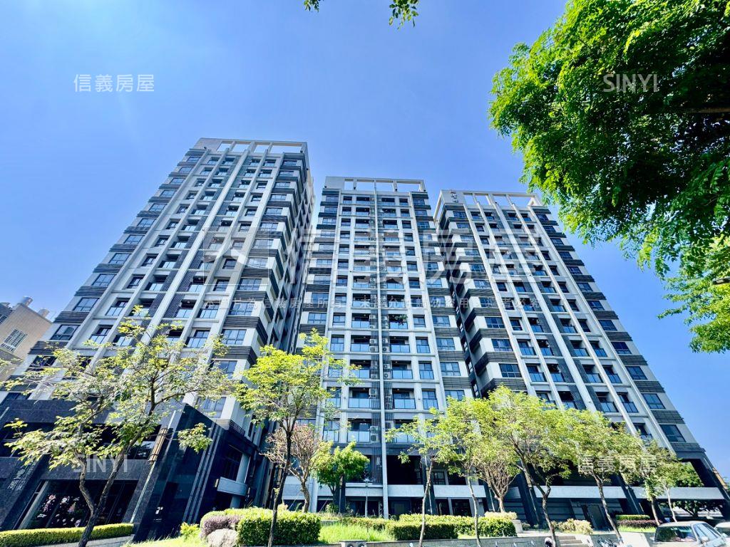 楠梓河景第一排三房平車房屋室內格局與周邊環境