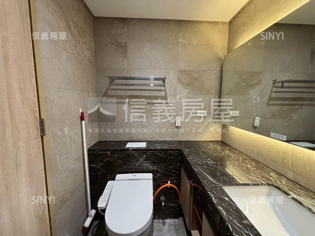 大城仰雲☆１房附車位房屋室內格局與周邊環境