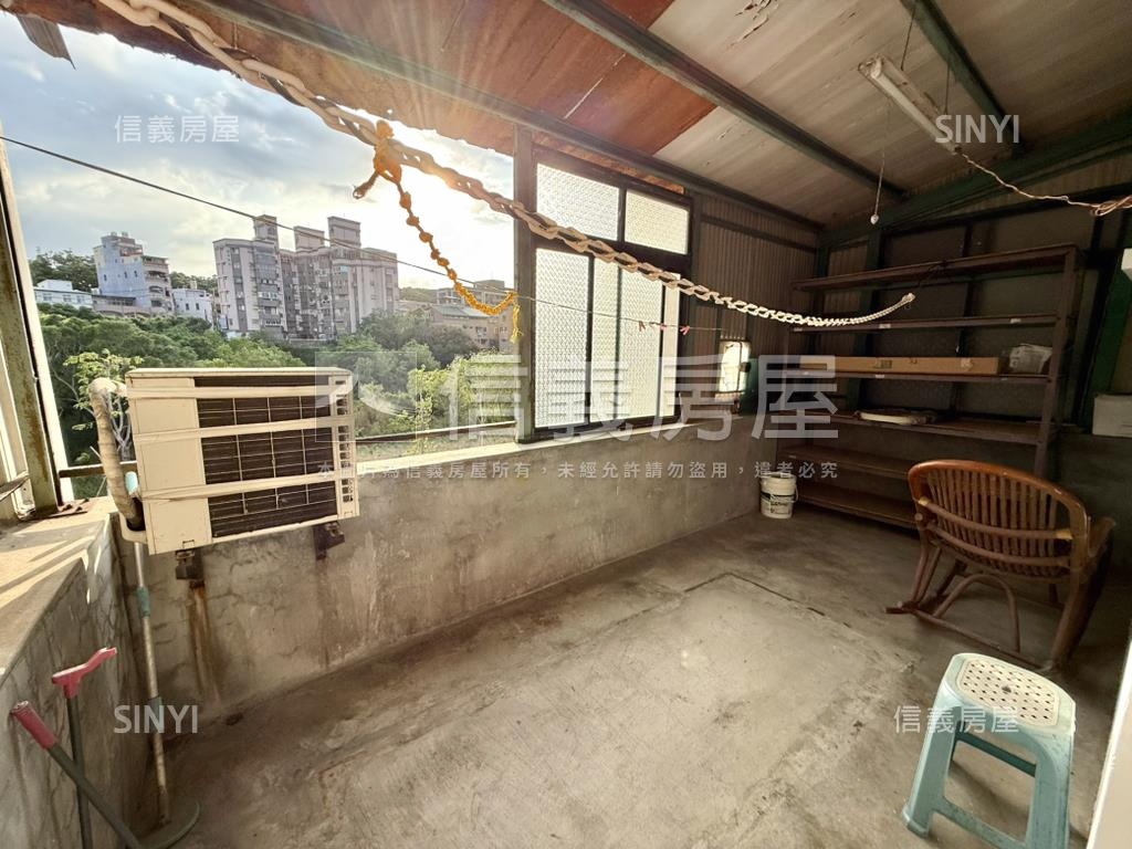 稀有近園區寧靜車庫透天房屋室內格局與周邊環境