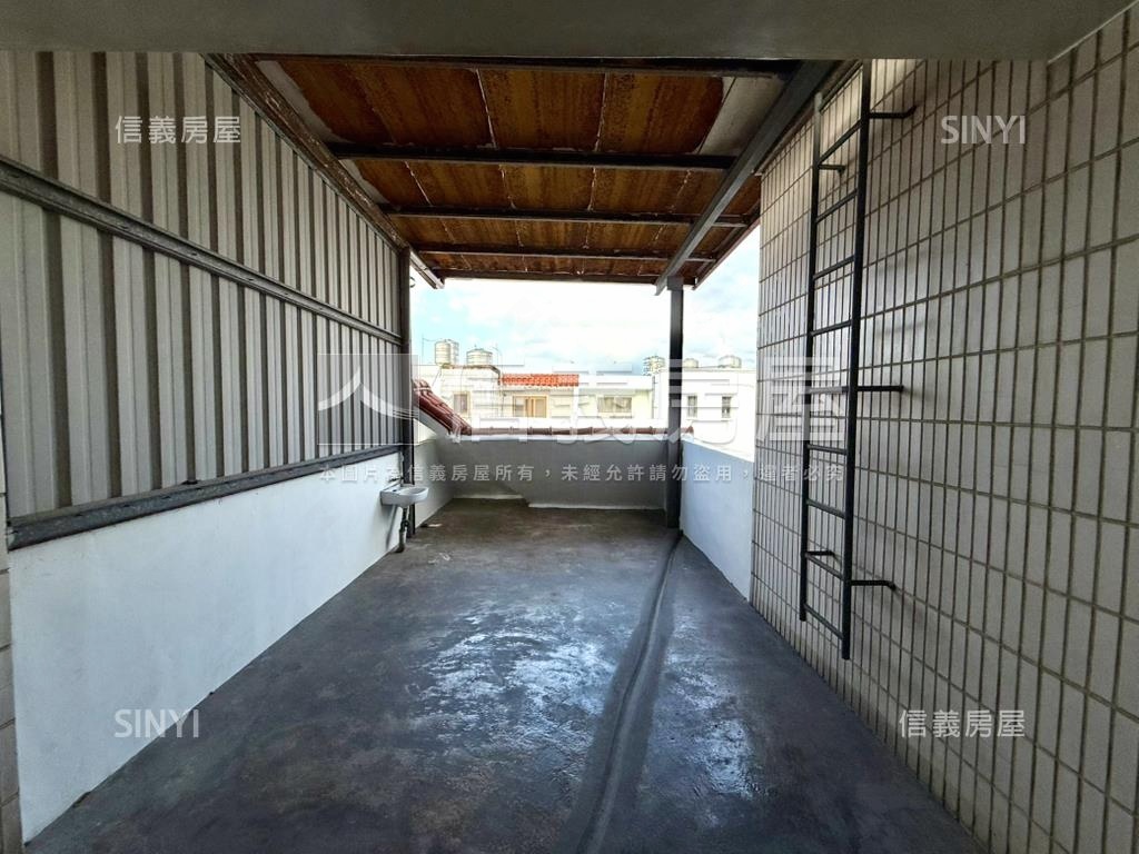 稀有近園區寧靜車庫透天房屋室內格局與周邊環境