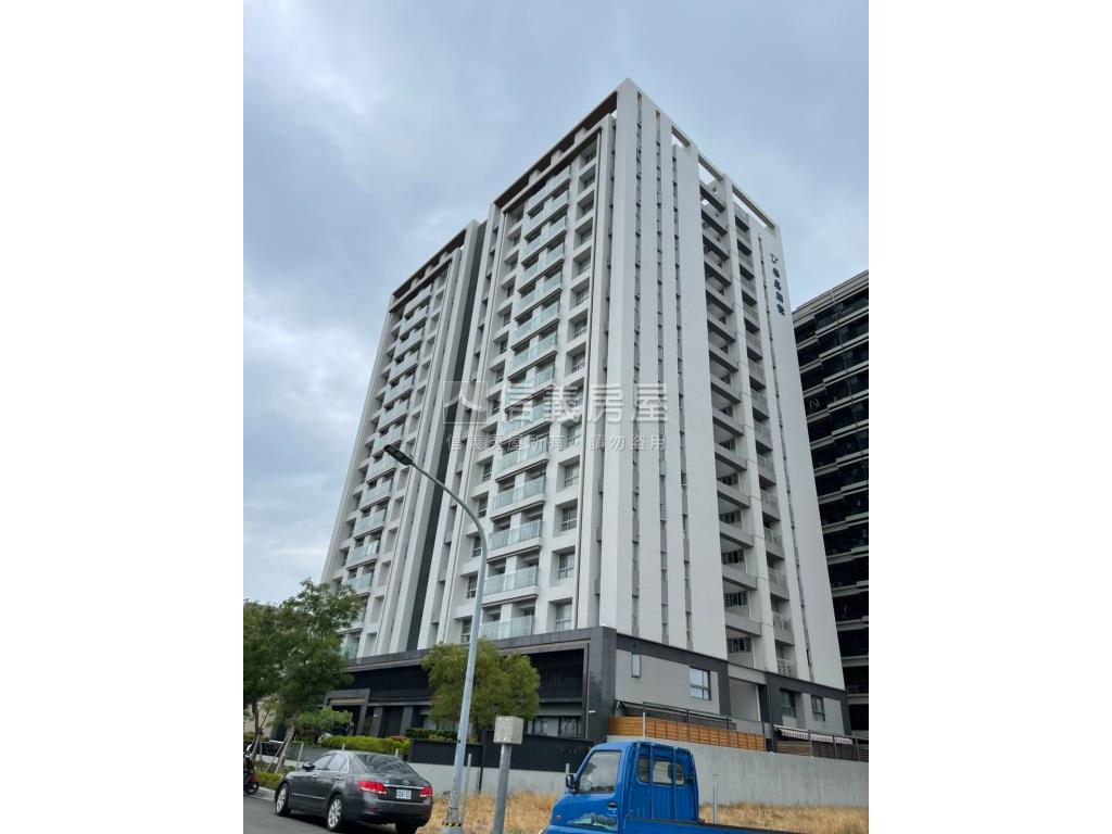 低總價質感三房車位房屋室內格局與周邊環境