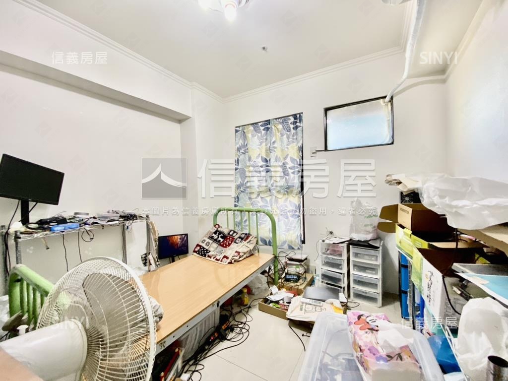 京城鳳凰─溫馨兩房房屋室內格局與周邊環境