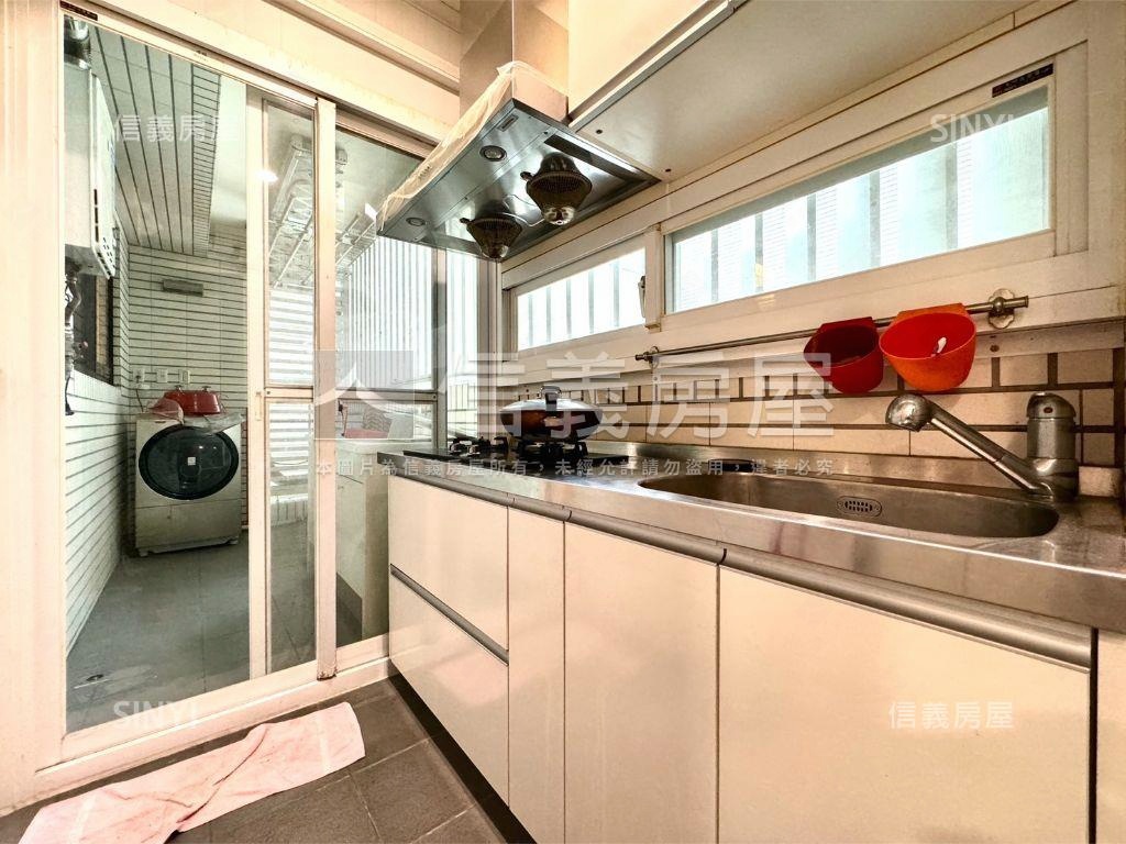 稀有三輝白宮典雅豪邸房屋室內格局與周邊環境