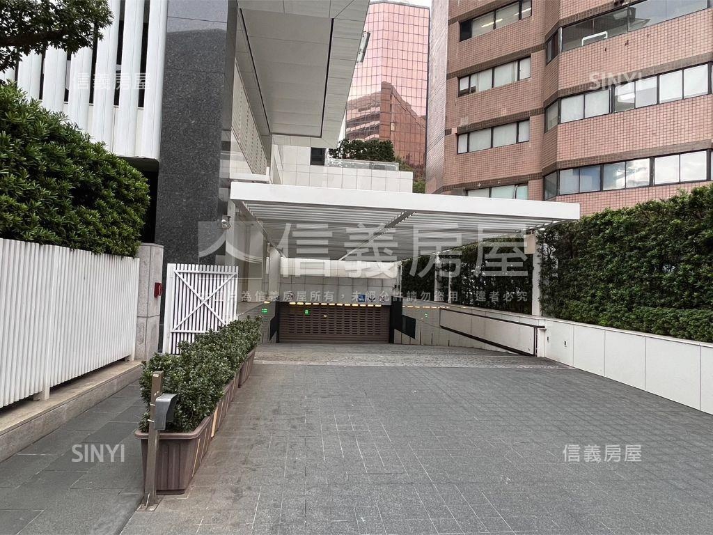 稀有三輝白宮典雅豪邸房屋室內格局與周邊環境