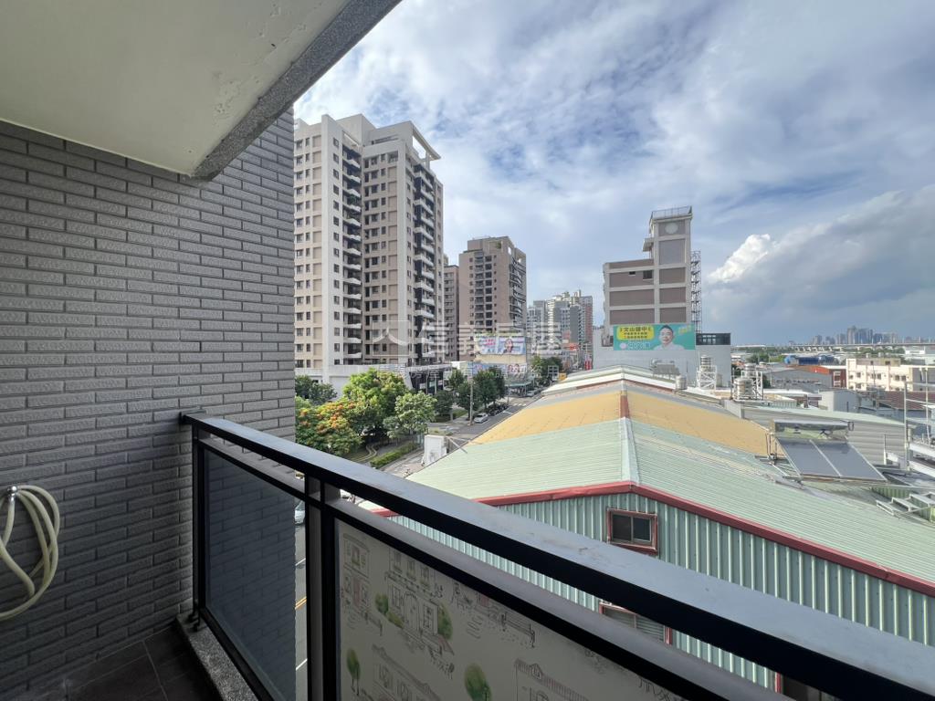 彩虹城一期大兩房平車美屋房屋室內格局與周邊環境