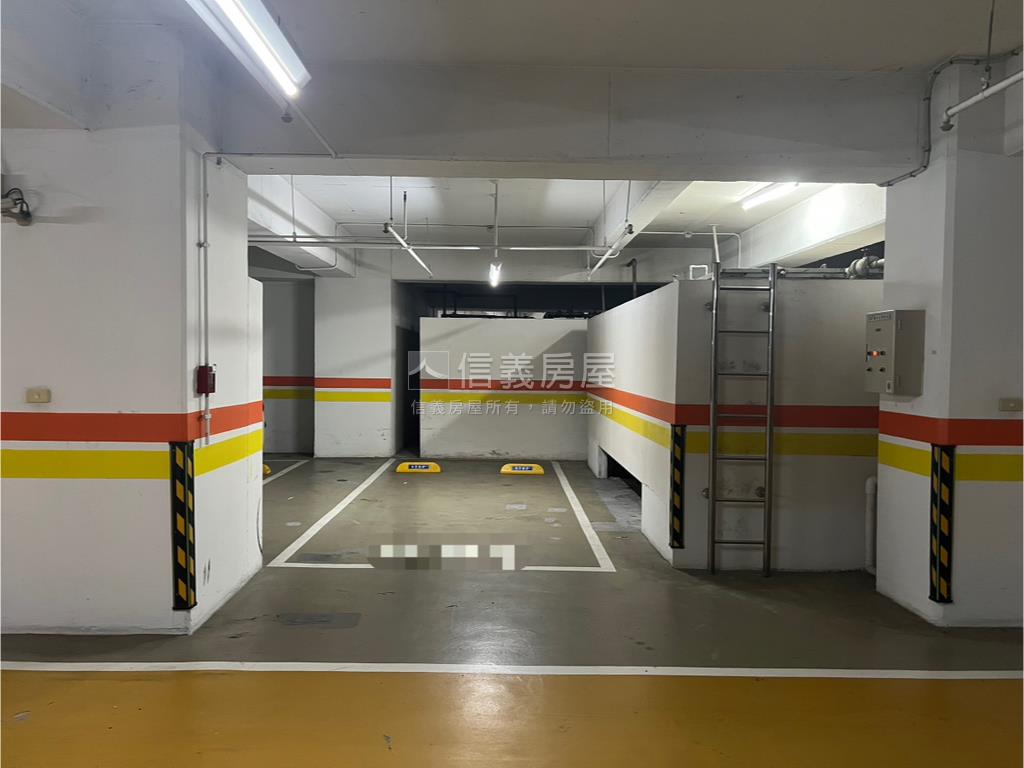 彩虹城一期大兩房平車美屋房屋室內格局與周邊環境