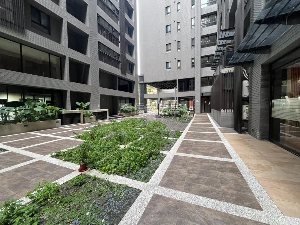 彩虹城一期大兩房平車美屋房屋室內格局與周邊環境