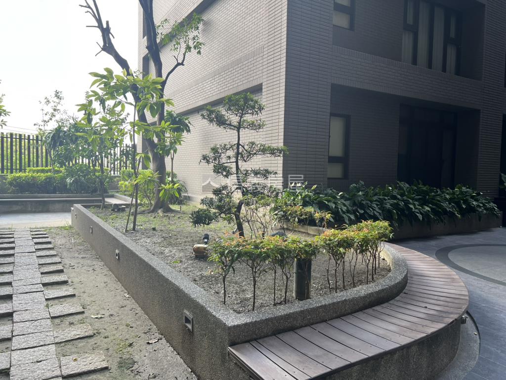彩虹城一期大兩房平車美屋房屋室內格局與周邊環境