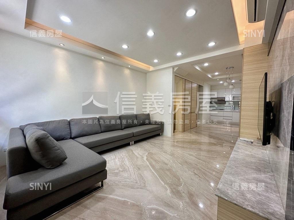 正１１期。公園別墅房屋室內格局與周邊環境