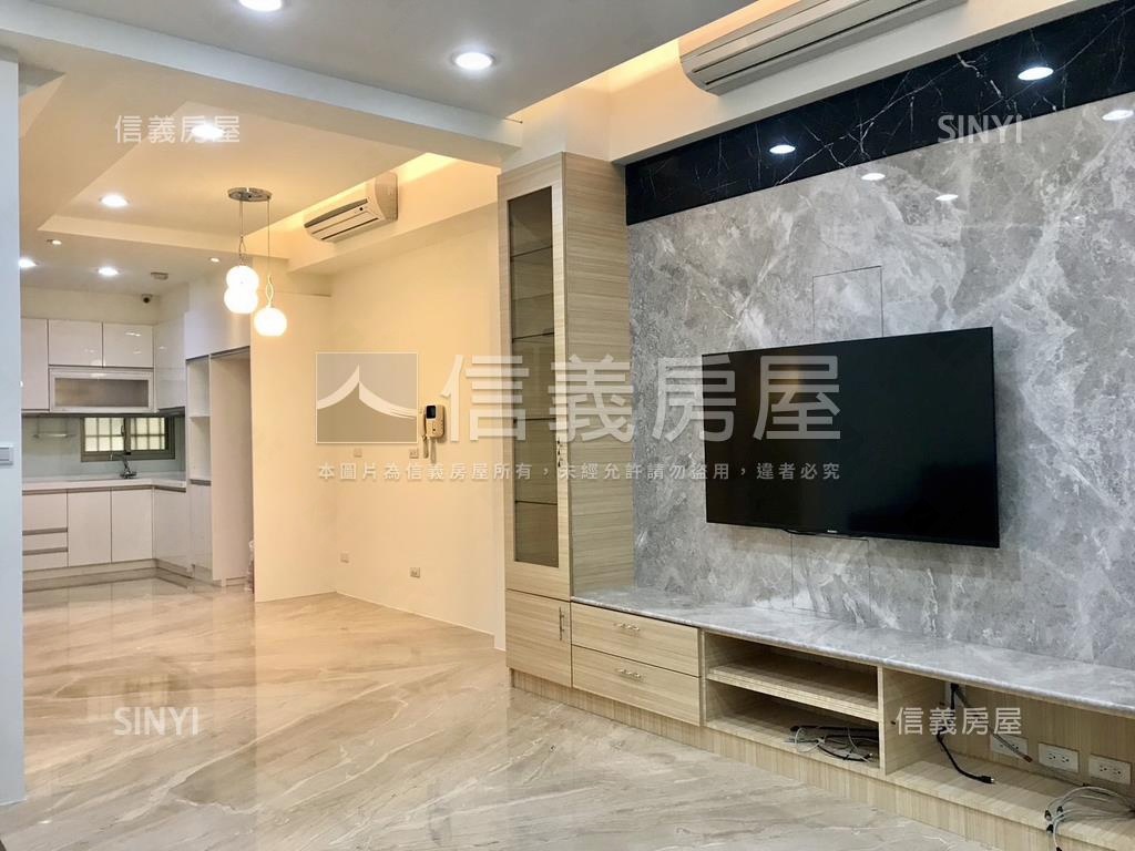 正１１期。公園別墅房屋室內格局與周邊環境