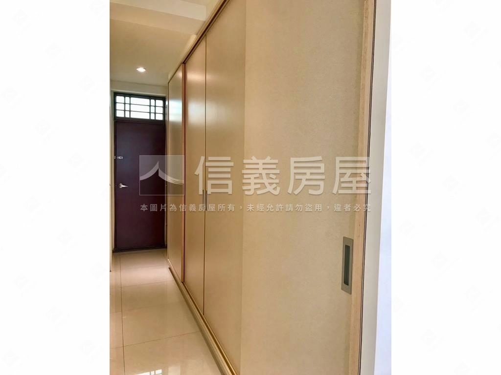 正１１期。公園別墅房屋室內格局與周邊環境