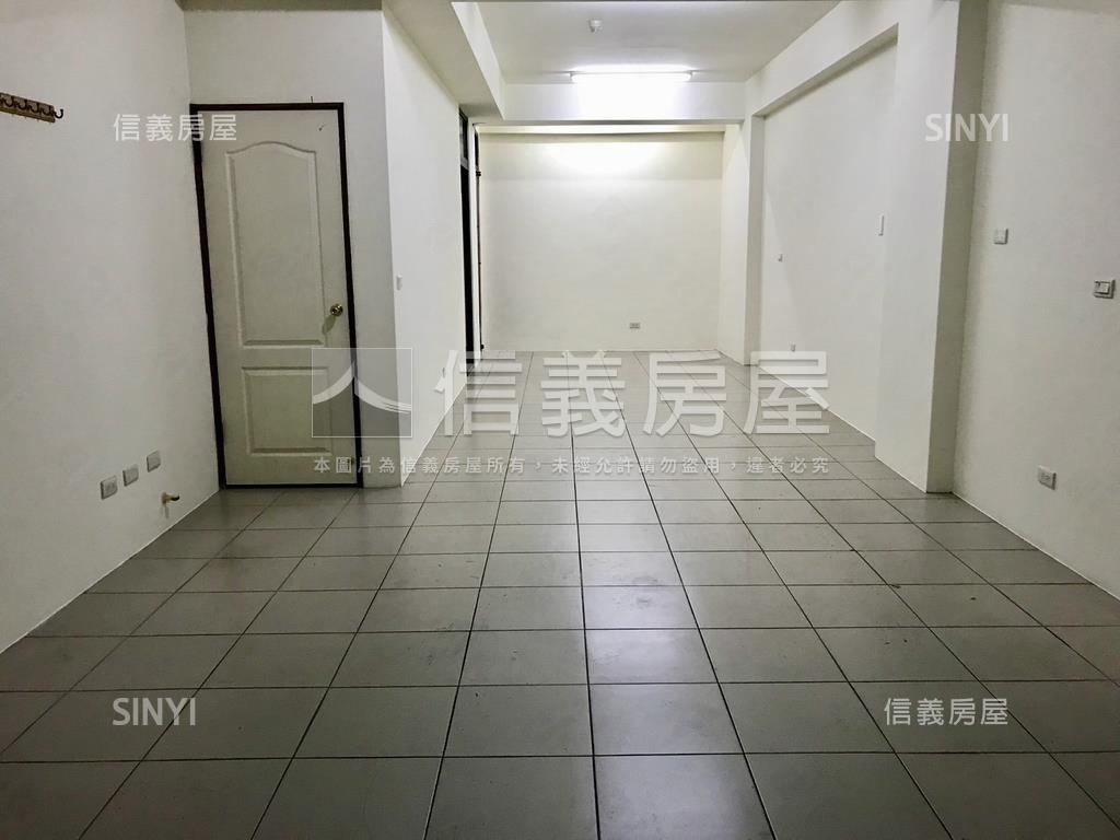 正１１期。公園別墅房屋室內格局與周邊環境