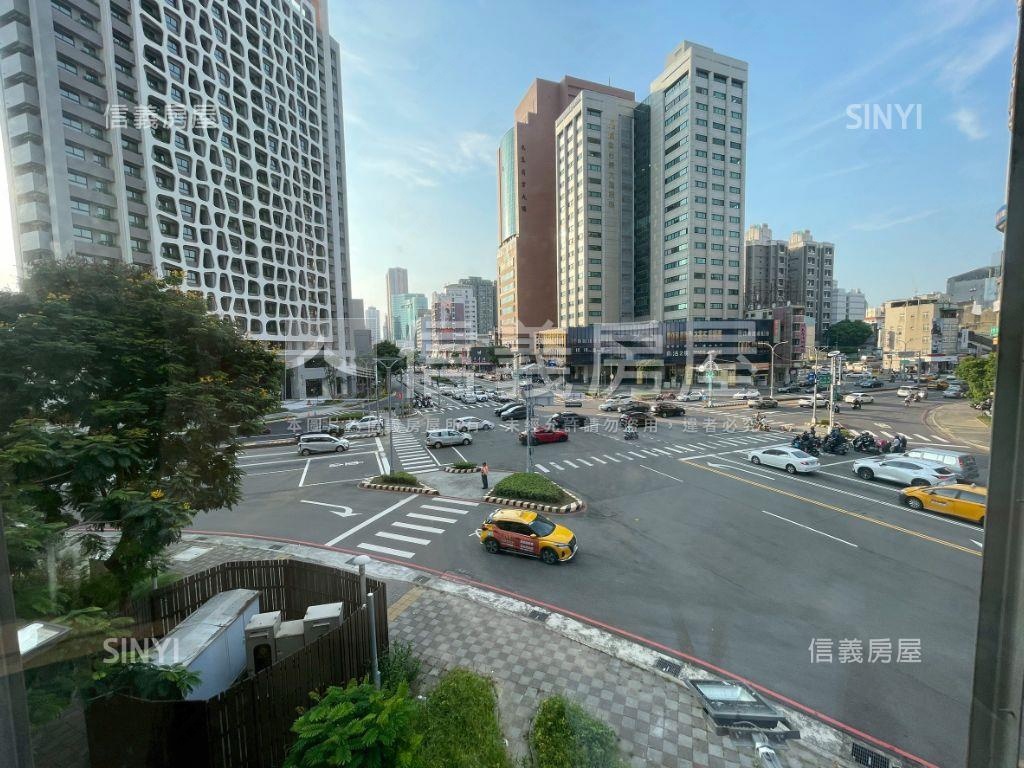 西區臺灣大道全新整理商辦房屋室內格局與周邊環境