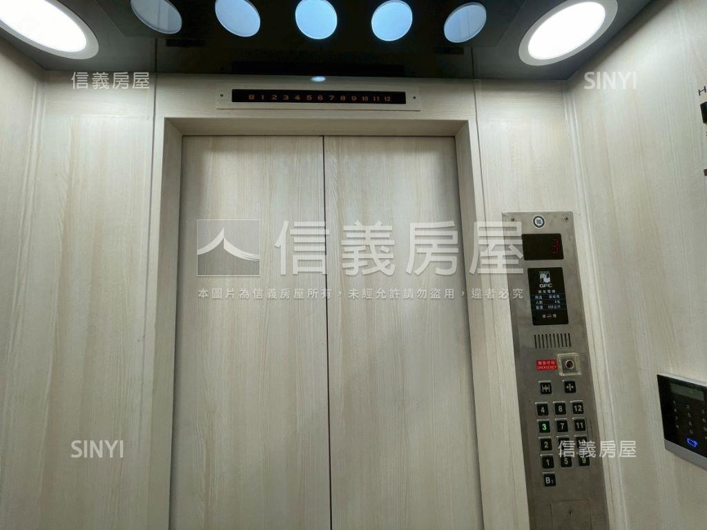 西區臺灣大道全新整理商辦房屋室內格局與周邊環境