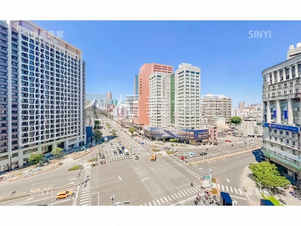 西區臺灣大道全新整理商辦房屋室內格局與周邊環境