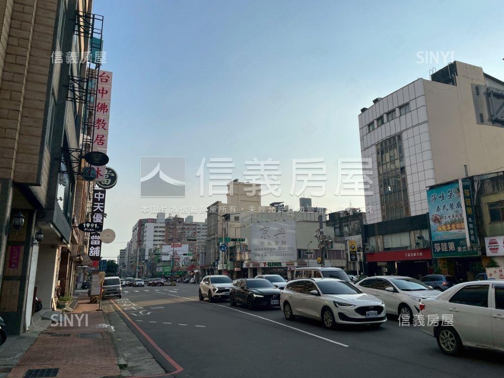 西區臺灣大道全新整理商辦房屋室內格局與周邊環境