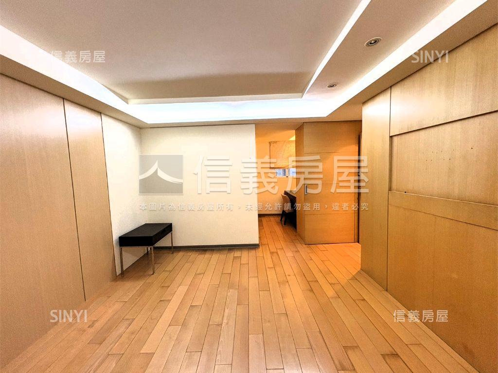 仁愛華園雙併美屋頂加房屋室內格局與周邊環境