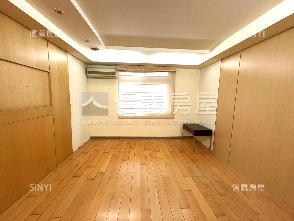 仁愛華園雙併美屋頂加房屋室內格局與周邊環境